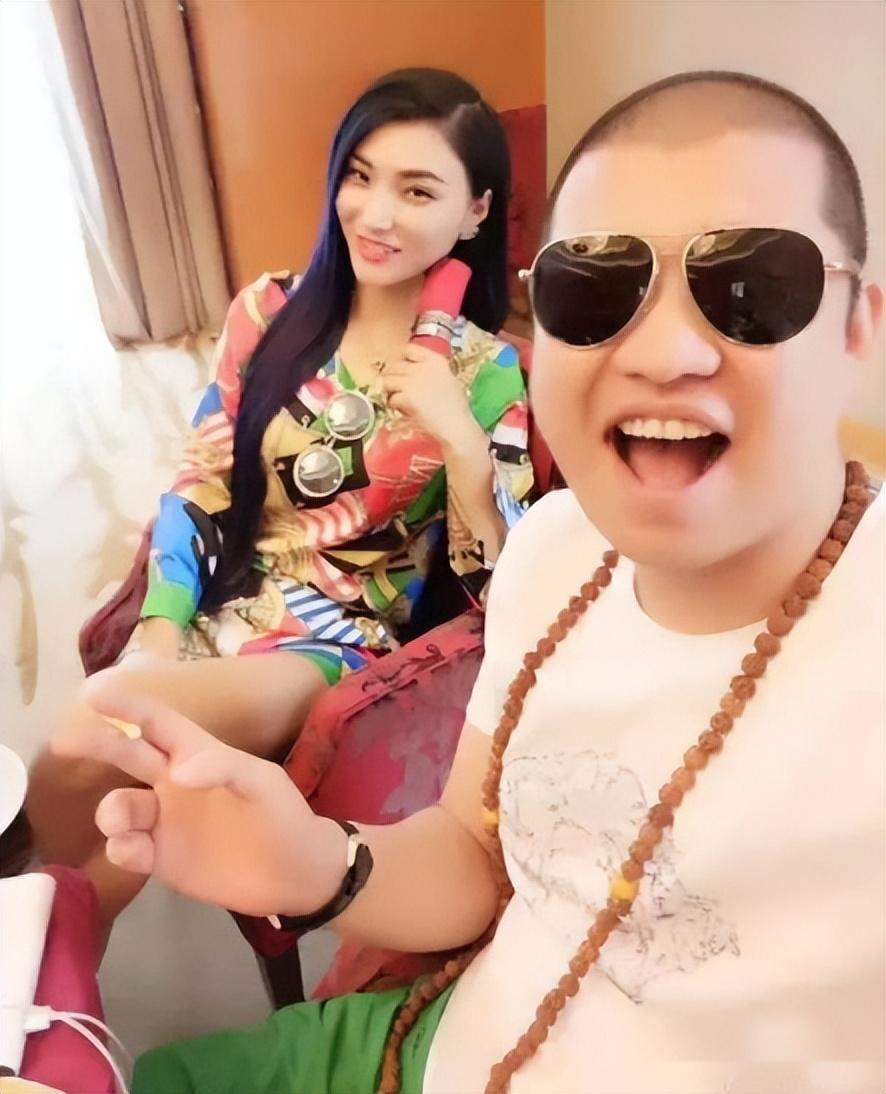 二驴的网红八卦是谁-_ks平台二驴私生子事件_二驴直播自爆父亲私生子真相